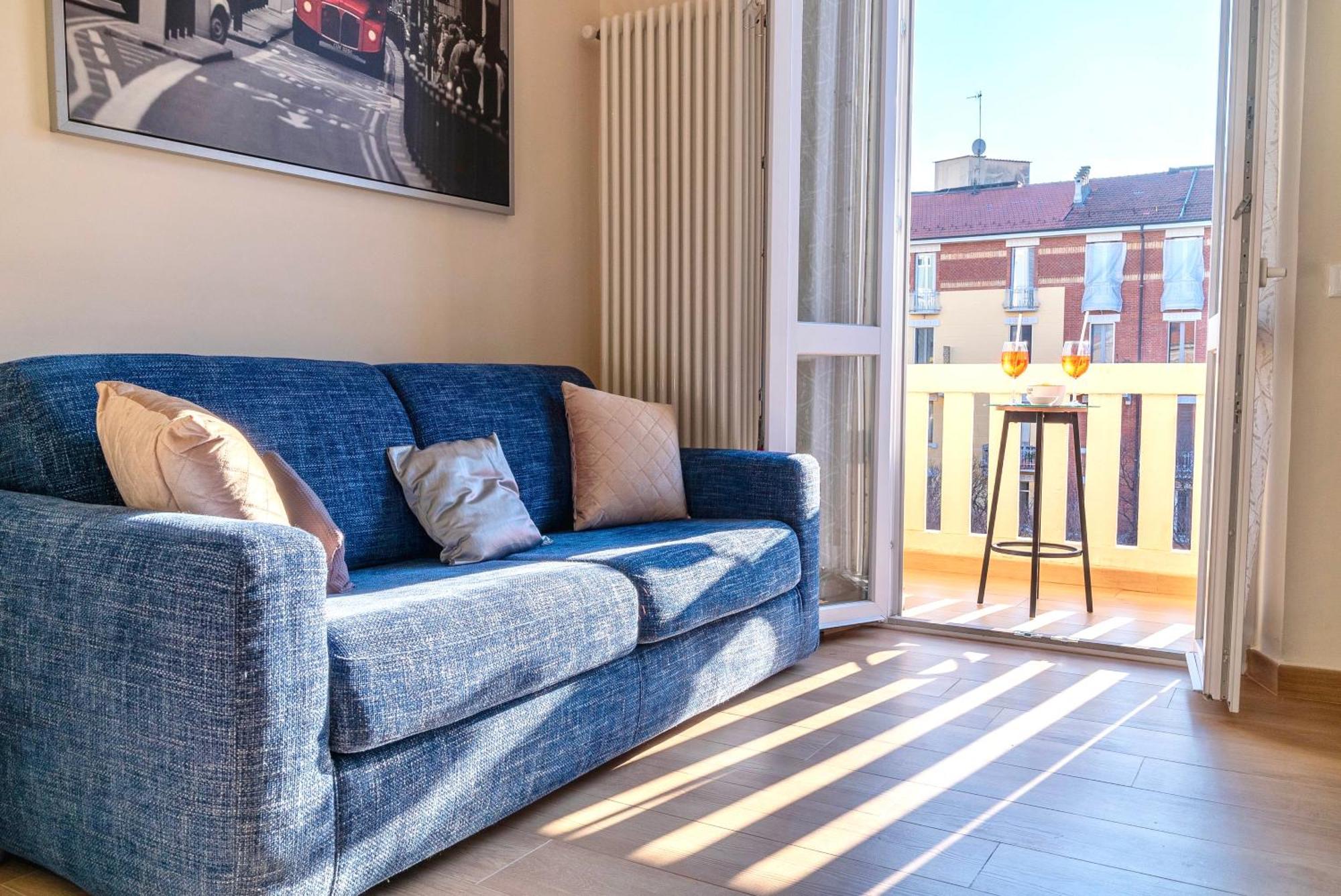 Residenza Peschiera - Street Parking & Metro Apartment