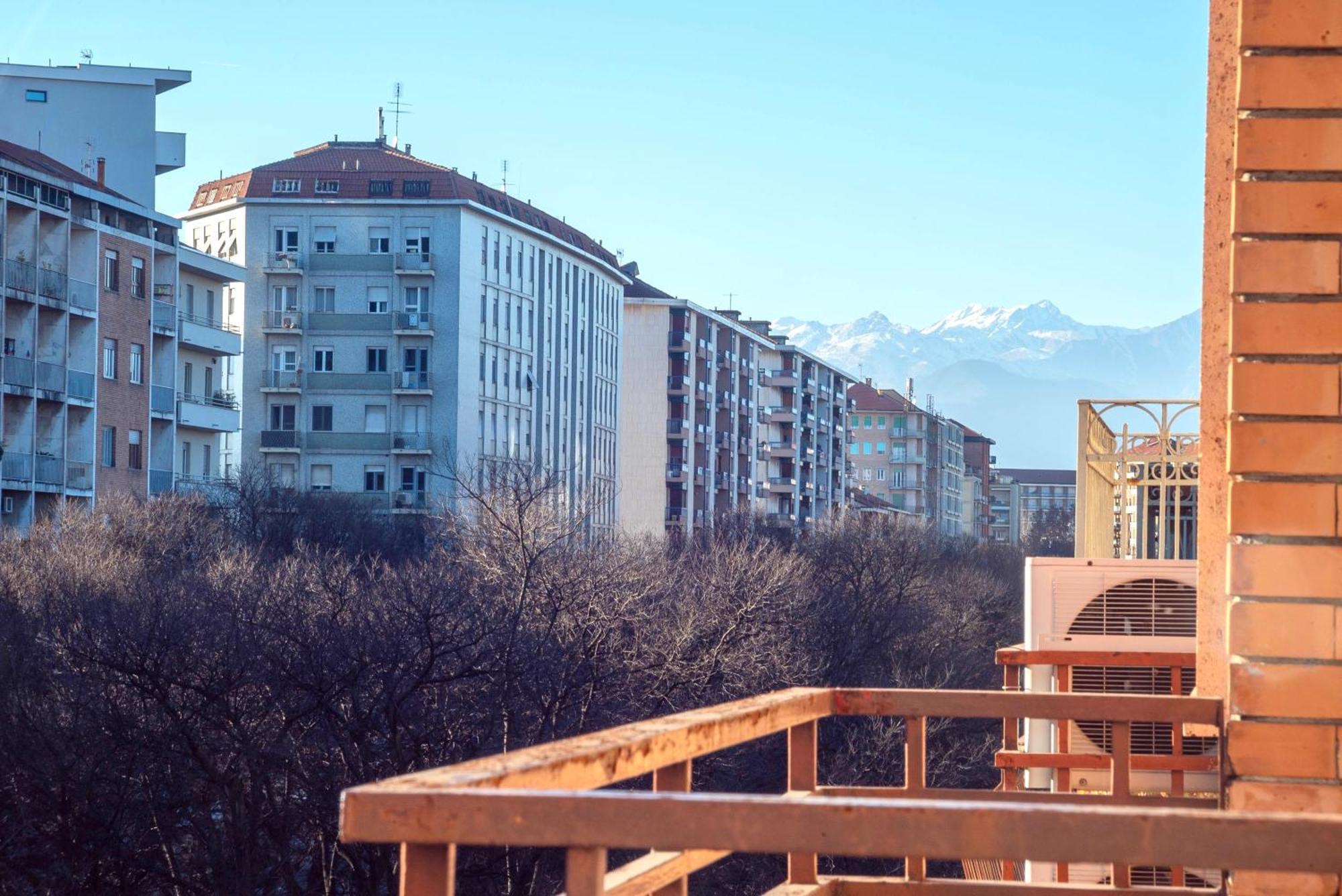 Residenza Peschiera - Street Parking & Metro